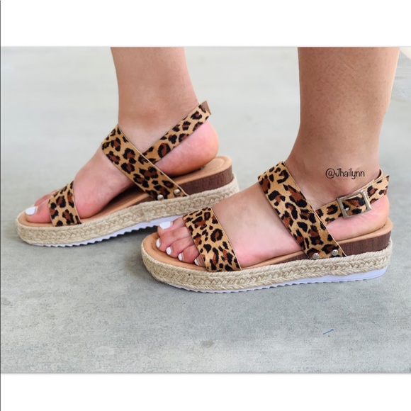 Leopard Espadrille sandal - Picture 2 of 7